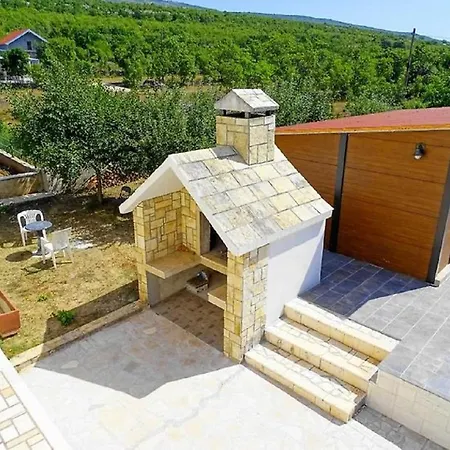 Villa Rosemary Near Split Donje Ogorje