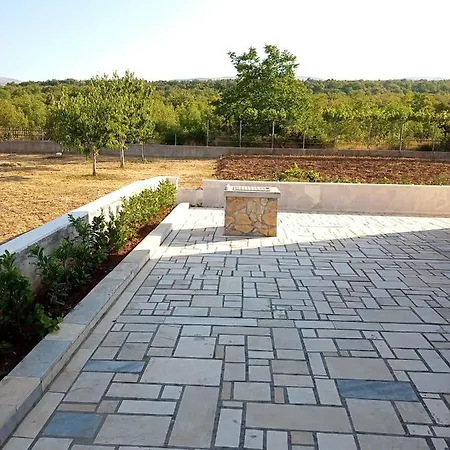 Villa Rosemary Near Split Donje Ogorje